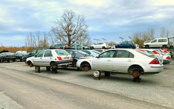 Casse auto et pièce détachées à Coutras, Libourne, La Roche Chalais, Bordeaux.